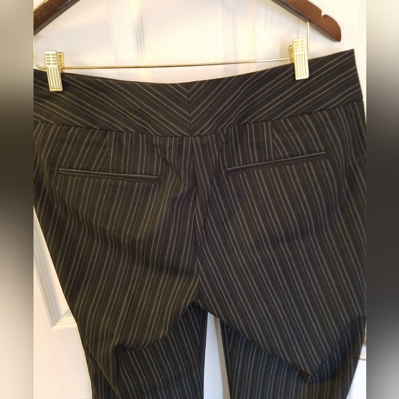 Dockers Petites Women's Mid Rise Curvy Black Gray Stripes April Pants  Size 12P - Picture 9 of 15